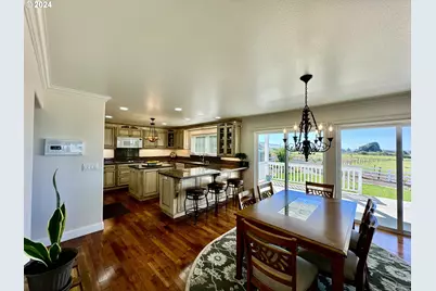 98694 Woodriff Ln, Brookings, OR 97415 - Photo 13