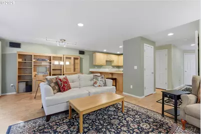 8009 NE 38th Ave, Vancouver, WA 98665 - Photo 5