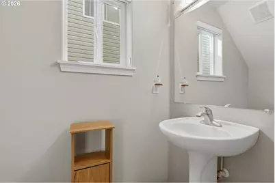 8009 NE 38th Ave, Vancouver, WA 98665 - Photo 15