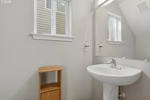 8009 NE 38th Ave, Vancouver, WA 98665 - Photo 15
