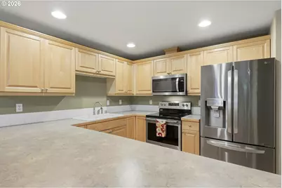 8009 NE 38th Ave, Vancouver, WA 98665 - Photo 11