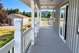 88692 Ermi Bee Rd, Springfield, OR 97478 - Photo 9