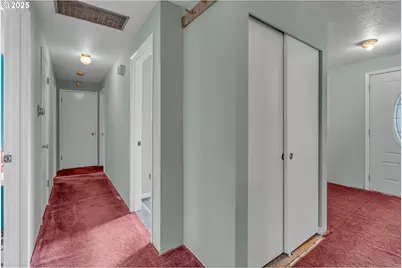 6500 SE Madrona Dr, Milwaukie, OR 97222 - Photo 15