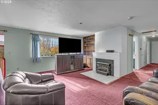 6500 SE Madrona Dr, Milwaukie, OR 97222 - Photo 9