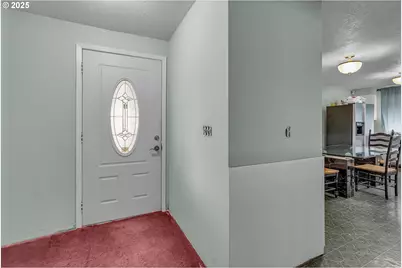 6500 SE Madrona Dr, Milwaukie, OR 97222 - Photo 7