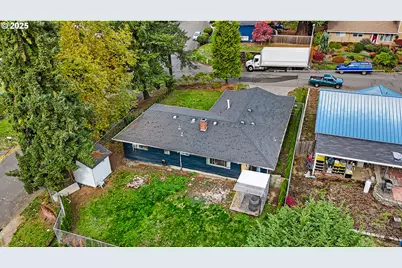 6500 SE Madrona Dr, Milwaukie, OR 97222 - Photo 5