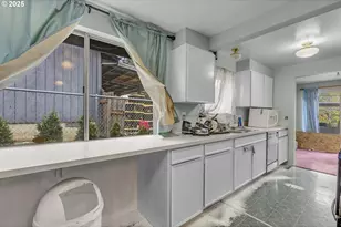 6500 SE Madrona Dr, Milwaukie, OR 97222 - Photo 27