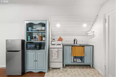 114 S Parkview Dr, Newberg, OR 97132 - Photo 17