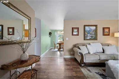 92726 Pebble Beach Ln, Junction City, OR 97448 - Photo 9
