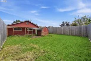 237 S 7th St, Coos Bay, OR 97420 - Photo 39