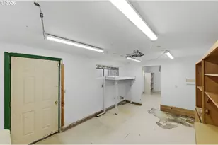 237 S 7th St, Coos Bay, OR 97420 - Photo 19