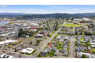 237 S 7th St, Coos Bay, OR 97420 - Photo 33