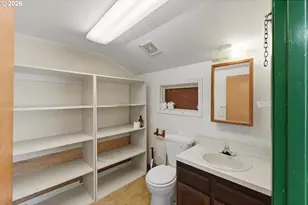 237 S 7th St, Coos Bay, OR 97420 - Photo 25