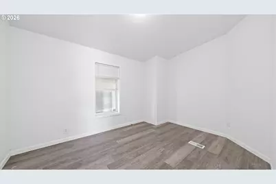 196 NE 11th Ave, Milton-Freewater, OR 97862 - Photo 13