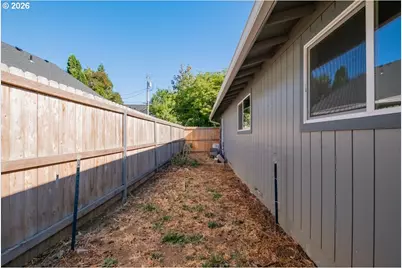 261 SE Dimick St, Dallas, OR 97338 - Photo 43