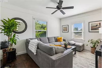 25128 SW Middleton Rd, Sherwood, OR 97140 - Photo 23