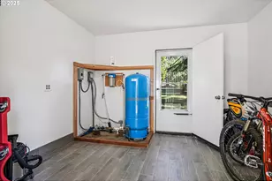 25128 SW Middleton Rd, Sherwood, OR 97140 - Photo 9