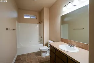 376 NW Crest View Ct, Hermiston, OR 97838 - Photo 15