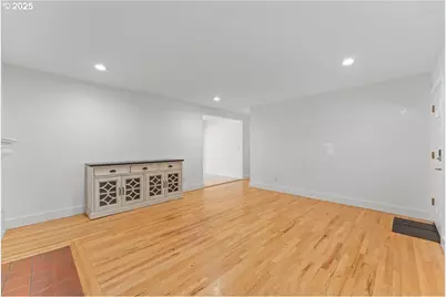 11825 SW Baker St, Beaverton, OR 97008 - Photo 23