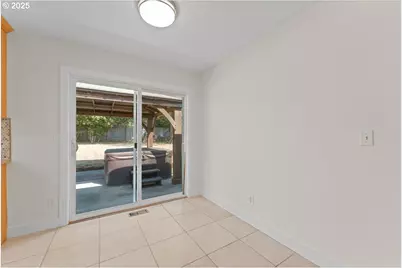 11825 SW Baker St, Beaverton, OR 97008 - Photo 25