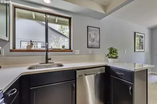18321 SW Jann Dr, Beaverton, OR 97003 - Photo 11