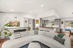 30475 SW Riverwood Dr, West Linn, OR 97068 - Photo 5