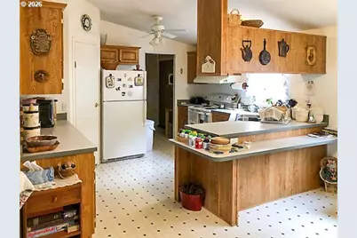 5956 Buckhorn Rd, Roseburg, OR 97470 - Photo 7