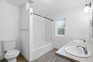 114 Shadywood Ln, Kelso, WA 98626 - Photo 9