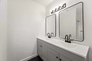 222 Shadywood Dr, Cave Junction, OR 97523 - Photo 37