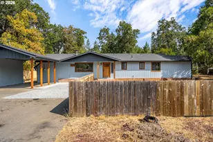 222 Shadywood Dr, Cave Junction, OR 97523 - Photo 9