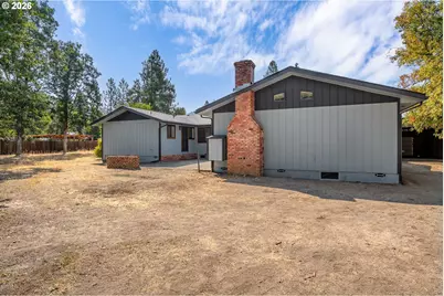 222 Shadywood Dr, Cave Junction, OR 97523 - Photo 3