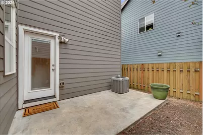 8209 SE 69th Ave, Portland, OR 97206 - Photo 27