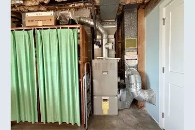 333 W Niagara Ave, Astoria, OR 97103 - Photo 39