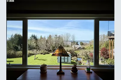 333 W Niagara Ave, Astoria, OR 97103 - Photo 11