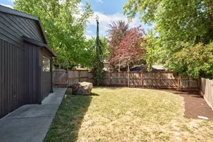15565 SW Bristol Ln, Beaverton, OR 97007 - Photo 31