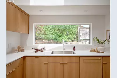15565 SW Bristol Ln, Beaverton, OR 97007 - Photo 15