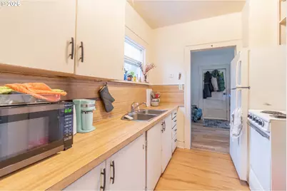 1702 Augusta St, Eugene, OR 97403 - Photo 23