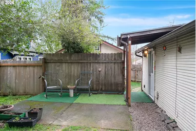 1702 Augusta St, Eugene, OR 97403 - Photo 23