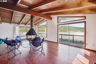 6901 SE Oaks Park Way, Portland, OR 97202 - Photo 3