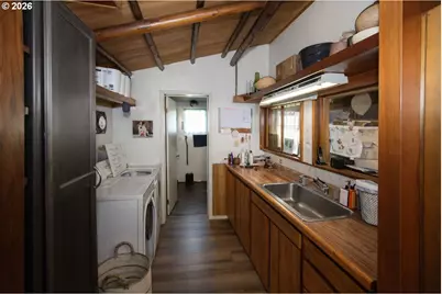 1954 Yeust Rd, Azalea, OR 97410 - Photo 17