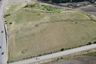 N Phoenix Rd, Medford, OR 97504 - Photo 1