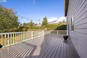 375 McClure Ave, Astoria, OR 97103 - Photo 15