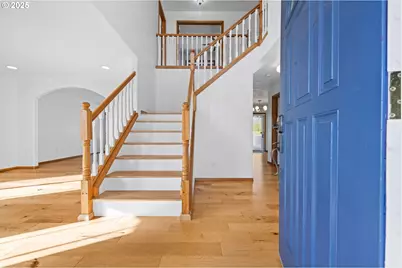 375 McClure Ave, Astoria, OR 97103 - Photo 17