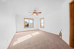 375 McClure Ave, Astoria, OR 97103 - Photo 43