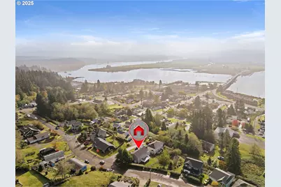 375 McClure Ave, Astoria, OR 97103 - Photo 11