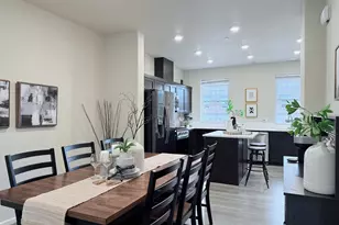 28830 SW Villebois Dr, Wilsonville, OR 97070 - Photo 9