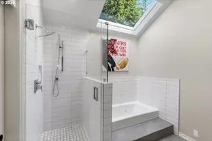 2543 Palisades Crest Dr, Lake Oswego, OR 97034 - Photo 37