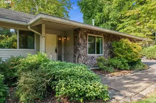 29 Touchstone, Lake Oswego, OR 97035 - Photo 3