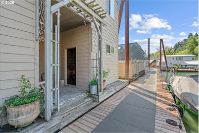 7720 S Macadam Ave #12, Portland, OR 97219 - Photo 17