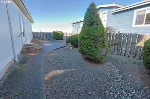 752 Denise Pl, Coos Bay, OR 97420 - Photo 35
